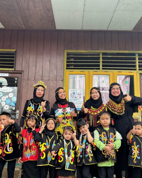 Anak-Anak KB dan TK Bina Ana Prasa III Semarakkan Gebyar PAUD Nasional dan HUT RI ke-79