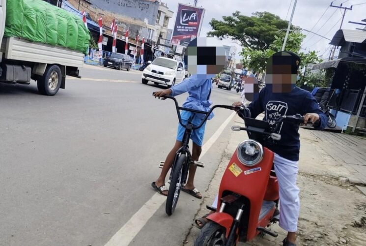 Kesenangan atau Risiko? Sepeda Listrik untuk Anak dan Peran Orang Tua