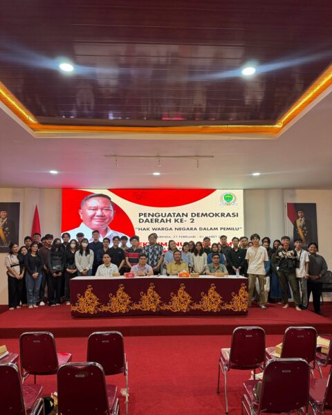 Ekti Imanuel Ajak Mahasiswa Perkuat Demokrasi di Samarinda