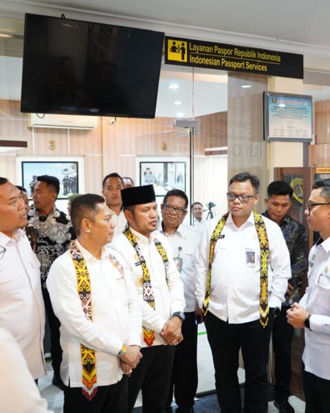 Rudy Mas’ud Minta Imigrasi Samarinda Dibenahi: Ruang Sempit, Parkir Minim