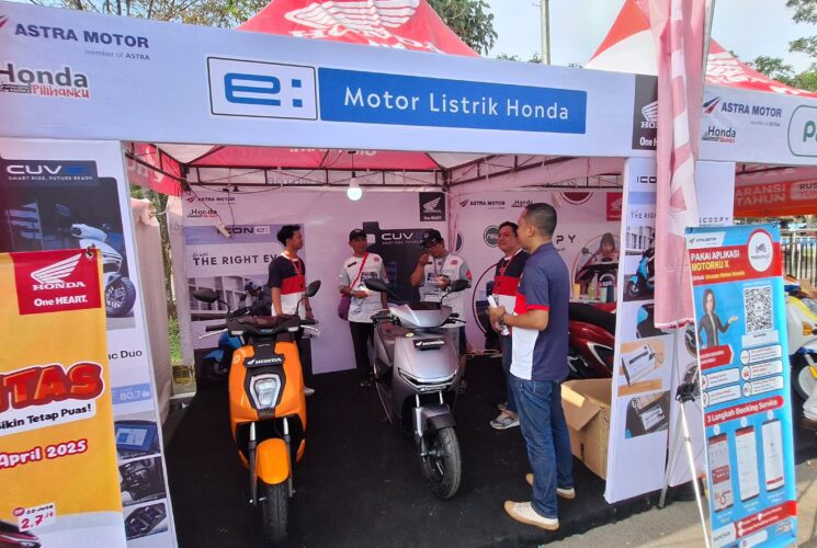 Sepeda Motor Listrik Honda Hadir Meriahkan Anniversary BOTS Runners Indonesia