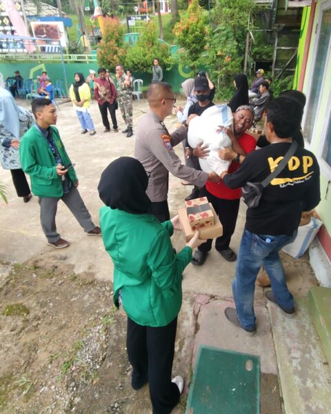 Dinas Ketahanan Pangan Samarinda Salurkan Bantuan Beras untuk 400 KK di Karanganyar
