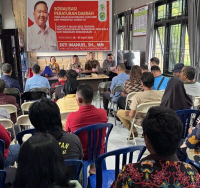 Ekti Imanuel Sosialisasikan Perda Pendidikan Pancasila di Linggang Bigung