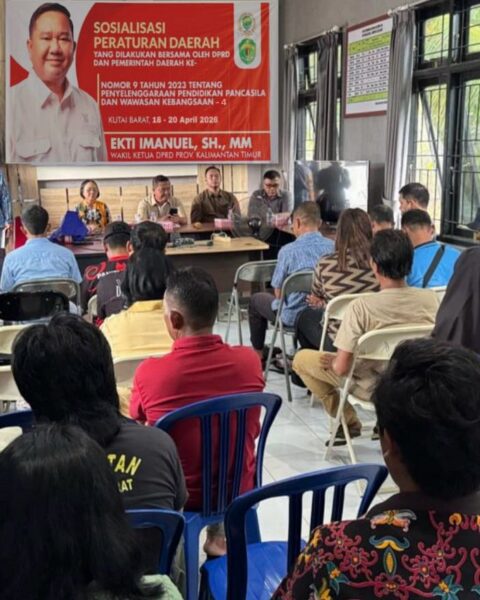 Ekti Imanuel Sosialisasikan Perda Pendidikan Pancasila di Linggang Bigung