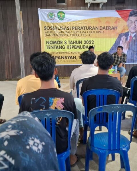 Apansyah Sosialisasikan Perda Kepemudaan di Desa Manubar