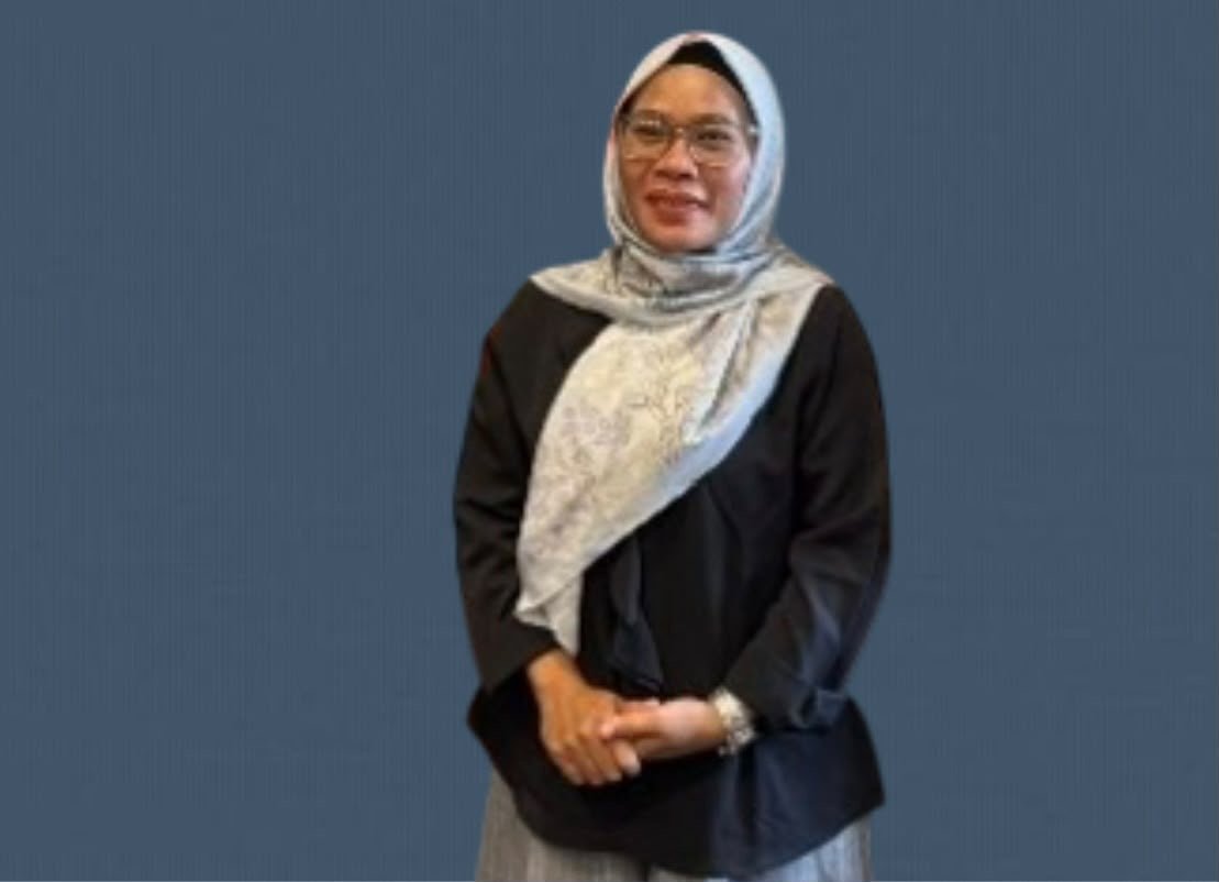 Fitri Angraini ketua pelaksana peluncuran buku sastra dwibahasa.(foto: ist)