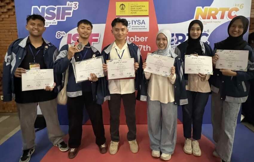 Tim riset MAN Insan Cendekia Lampung Timur.(foto: ist)